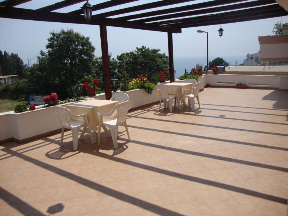 Firenze Apartments Улцинь Екстер'єр фото