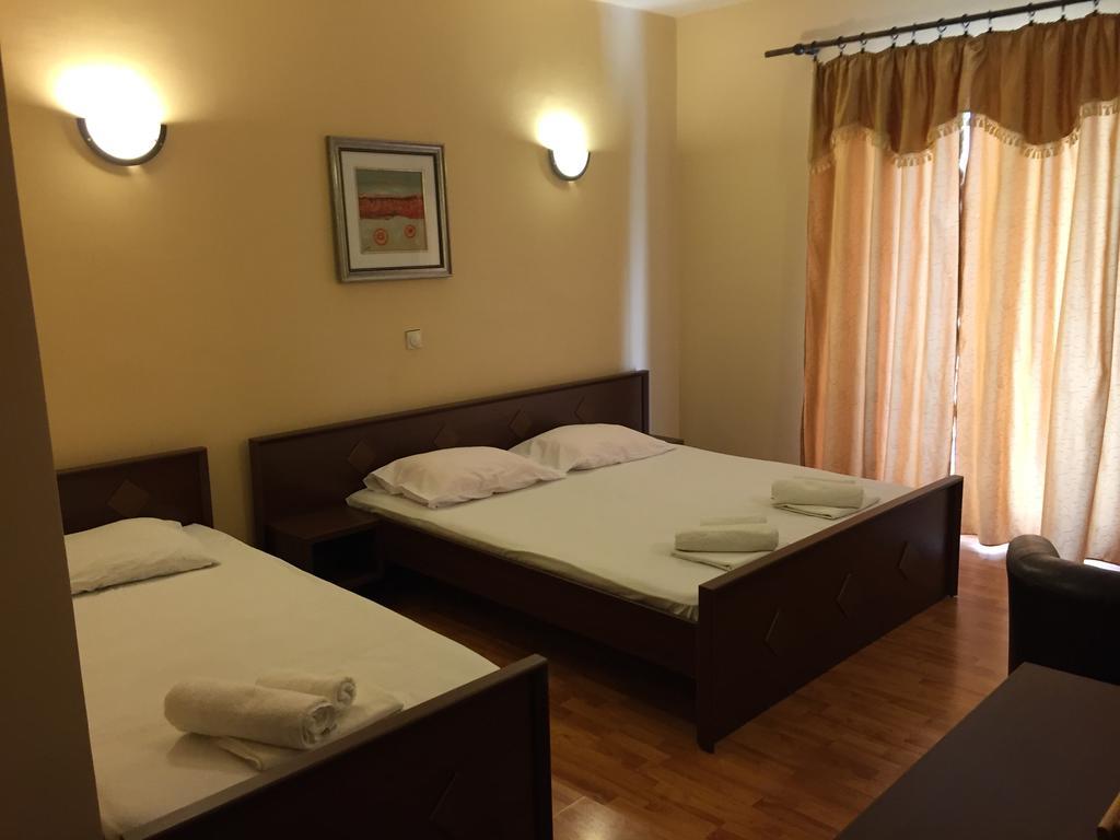 Firenze Apartments Улцинь Екстер'єр фото