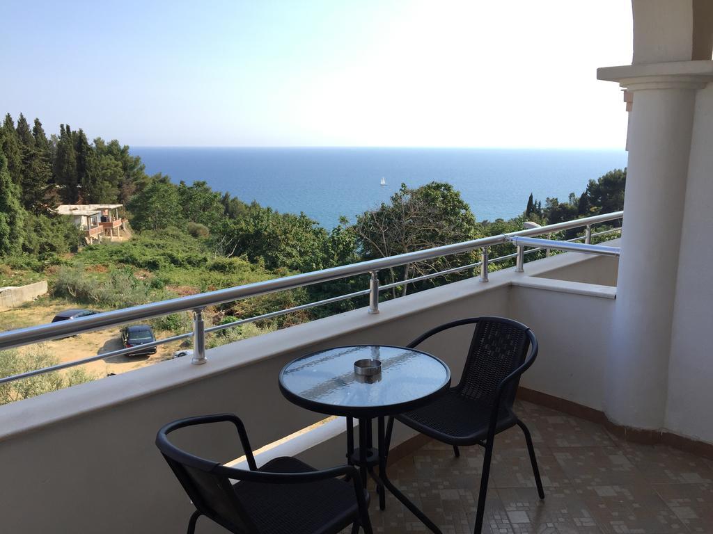 Firenze Apartments Улцинь Екстер'єр фото
