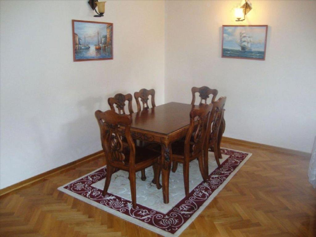 Firenze Apartments Улцинь Екстер'єр фото