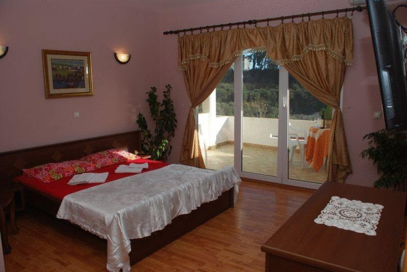 Firenze Apartments Улцинь Екстер'єр фото